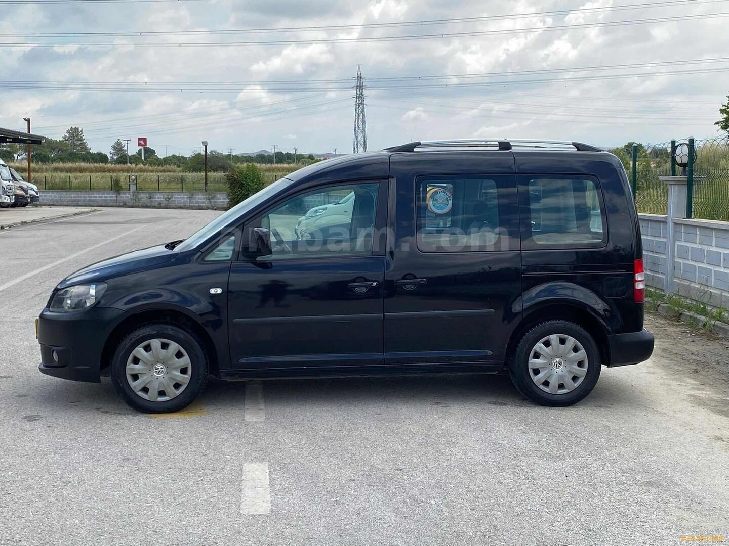 Galeriden Volkswagen Caddy 1.6 TDI Trendline 2011 Model Denizli 250.000 km Siyah 6