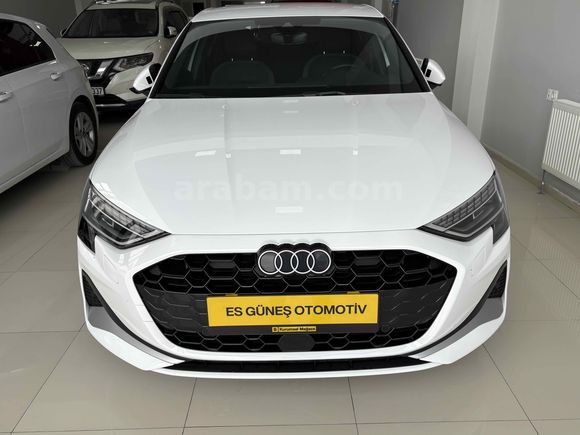 2025 AUDİ A3 KOR NOKTA K.ISITMA ELEKTRİKLİ KOLTUK ÇİFT NAVİGASYON 