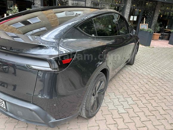 Sahibinden Tesla Model Y Standart Range 2025 Model 