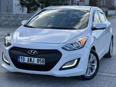 HYUNDAİ İ30 1.6 CRDİ STYLE PAKET TEMİZ BAKIMLI