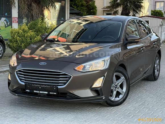 FORD FOCUS 1.5 Tİ-VCT TREN X OTOMATİK LANSMAN RENK HATASIZ