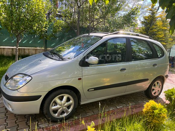 Sahibinden Renault Scenic 1.6 RXE 2000 Model 