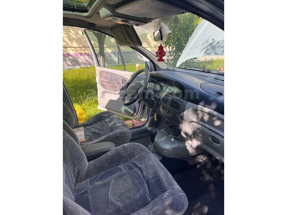 Sahibinden Renault Scenic 1.6 RXE 2000 Model 
