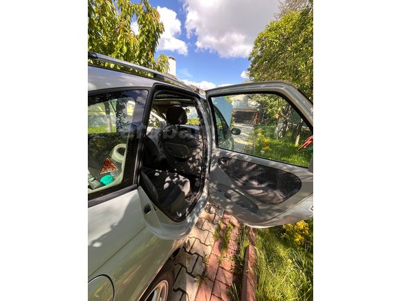 Sahibinden Renault Scenic 1.6 RXE 2000 Model 