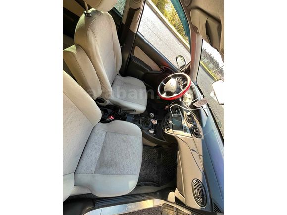 Sahibinden Ford Focus 1.6 Comfort 2004 Model 
