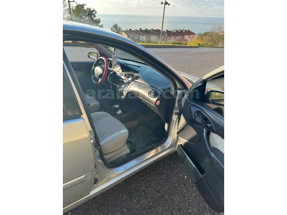 Sahibinden Ford Focus 1.6 Comfort 2004 Model 