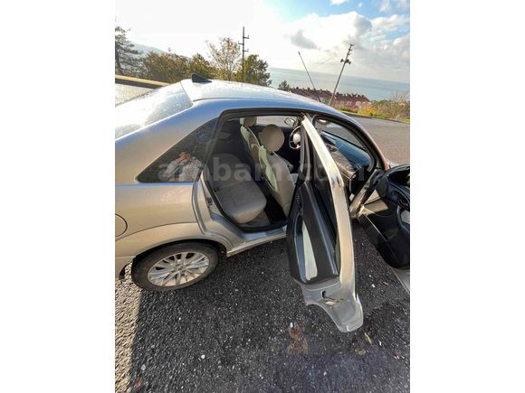 Sahibinden Ford Focus 1.6 Comfort 2004 Model 