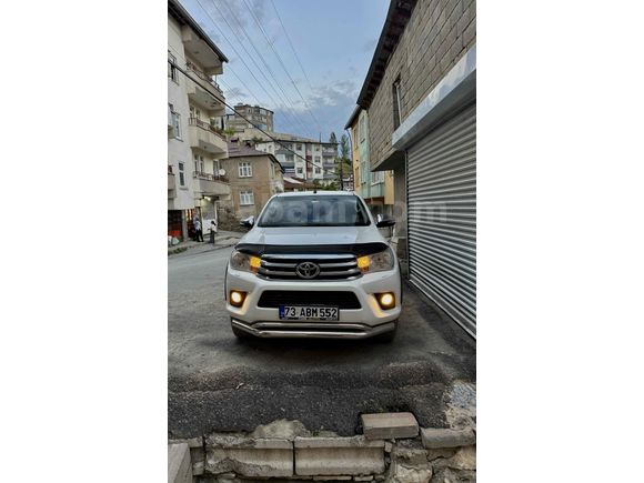 Sahibinden Toyota Hilux 2.4 D-4D 4x2 Adventure 2017 Model 