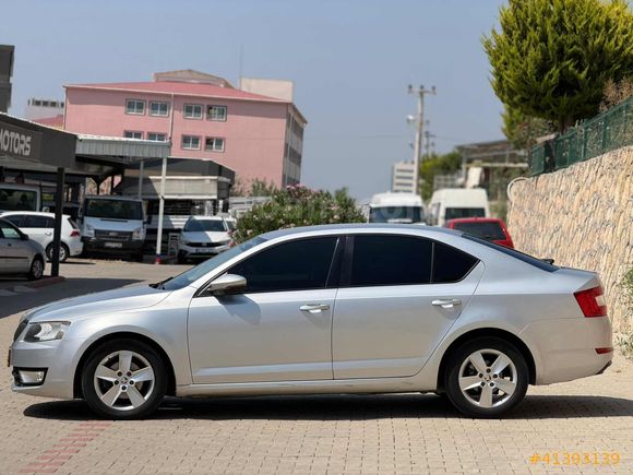 MODEL 2016 1.6 TDI GreenTec optimal DSG km 157 binde