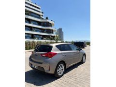 Sahibinden Toyota Auris 1.4 D-4D Advance Skypack 2015 Model İzmir 197.700 km Füme
