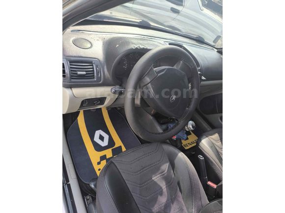  Aradığım aracı bulduğum için acil satılık !!
Sahibinden Renault Clio 1.2 Authentique  2003 Model 