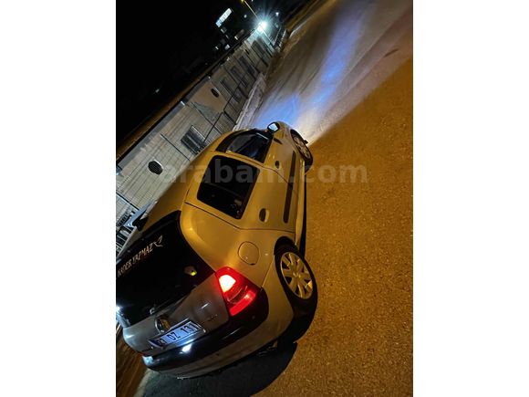  Aradığım aracı bulduğum için acil satılık !!
Sahibinden Renault Clio 1.2 Authentique  2003 Model 