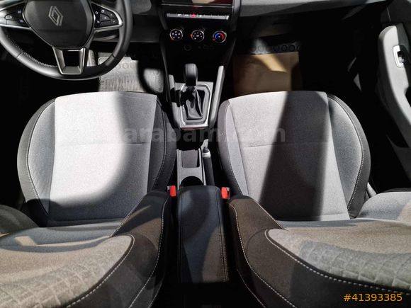 %0.99 Faiz Fırsatı ile Renault Clio 1.0 TCE Evolution X-Tronic