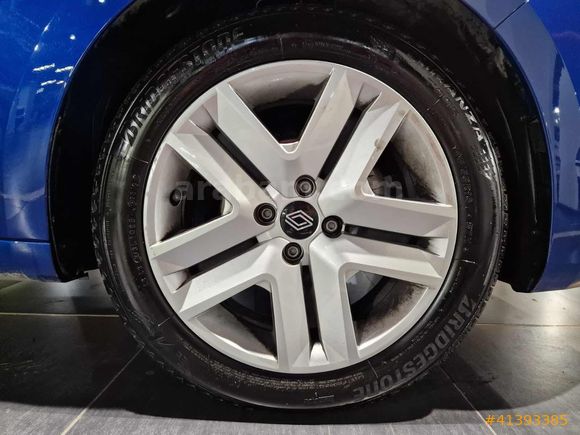 %0.99 Faiz Fırsatı ile Renault Clio 1.0 TCE Evolution X-Tronic