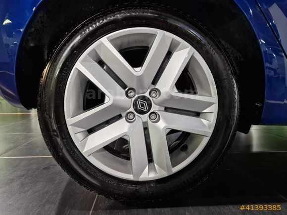 %0.99 Faiz Fırsatı ile Renault Clio 1.0 TCE Evolution X-Tronic