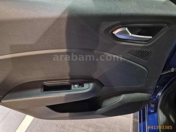%0.99 Faiz Fırsatı ile Renault Clio 1.0 TCE Evolution X-Tronic