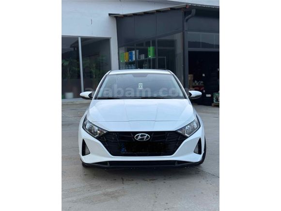 Sahibinden Hyundai i20 1.4 MPI Style 2022 Model 