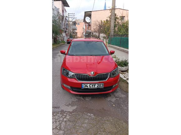 Sahibinden Skoda Fabia 1.0 Style 2018 Model  37.000 km Kırmızı