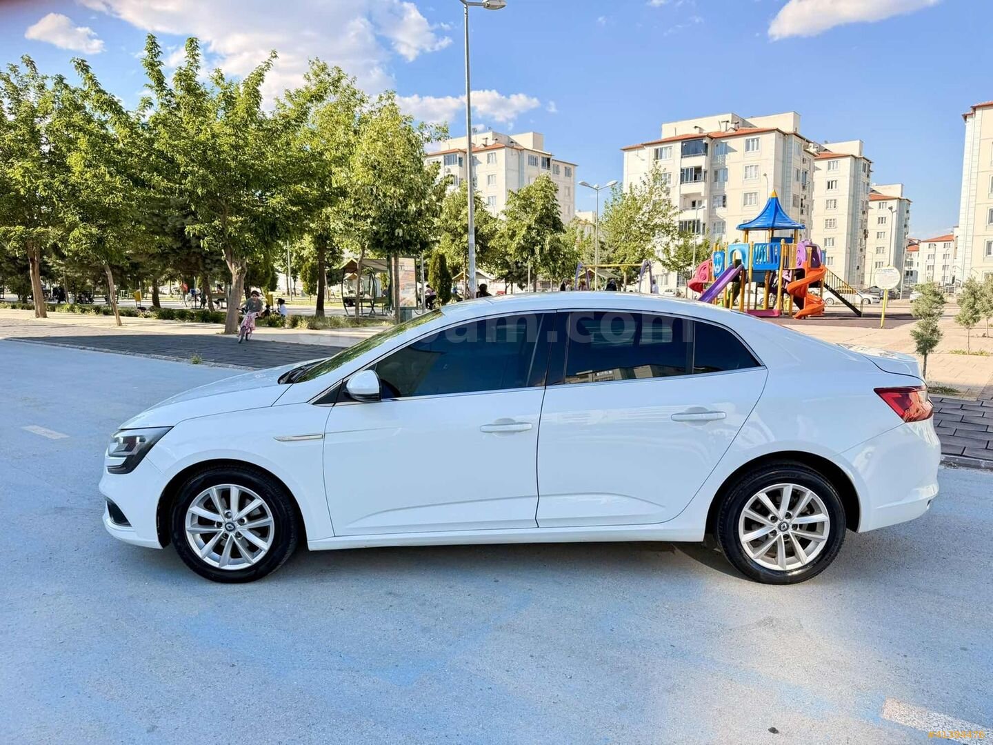 Galeriden Renault Megane 1.5 dCi Touch 2017 Model Gaziantep 228.000 km Beyaz 6