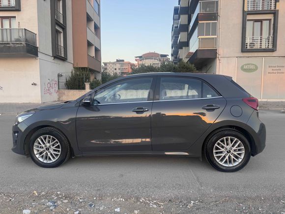 Hatasız Sahibinden Kia Rio Elegance 2022 Model 