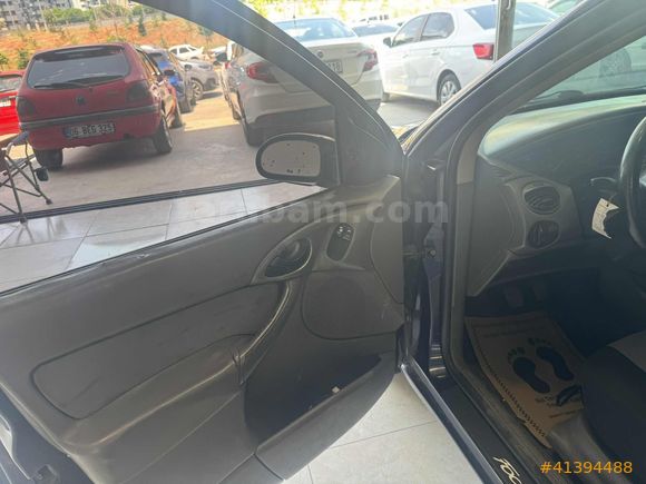 Kaptan motors'tan ford focus 2003 model klimalı