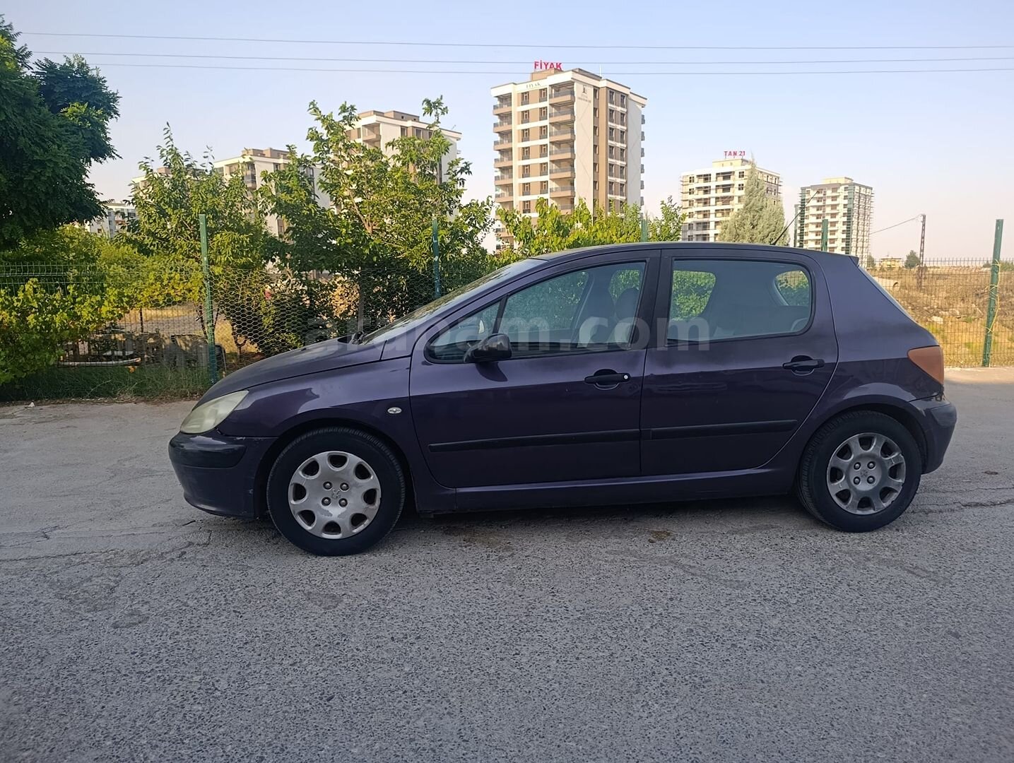 Galeriden Peugeot 307 1.6 XR 2004 Model Diyarbakır 269.000 km Mor 1