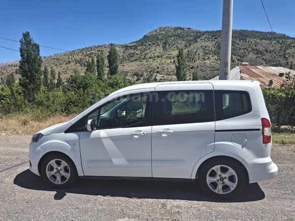 Galeriden Ford Tourneo Courier 1.5 TDCi Delux 2021 Model Gaziantep
