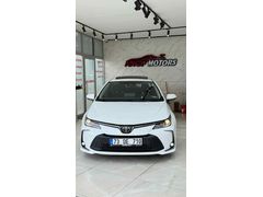 Sahibinden Toyota Corolla 1.5 Dream X-Pack 2023 Model  4.500 km Beyaz