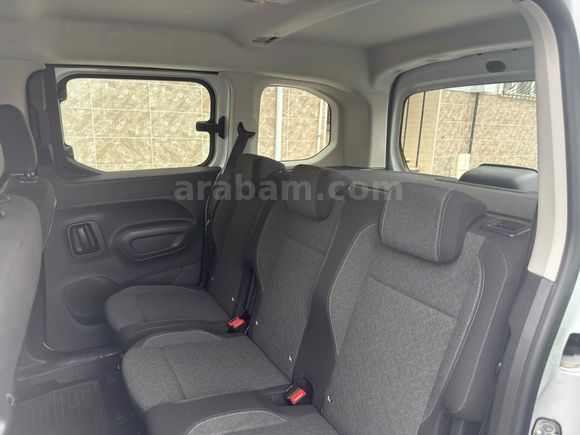 Sahibinden Opel Combo 1.5 CDTI Essential 2025 Model 