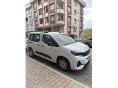 Sahibinden Opel Combo 1.5 CDTI Essential 2025 Model 