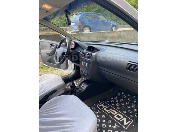 Opel Corsa 1.3 CDTI Essentia 2005 Model 