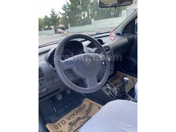 Opel Corsa 1.3 CDTI Essentia 2005 Model 