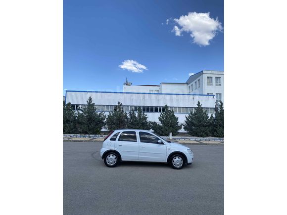 Opel Corsa 1.3 CDTI Essentia 2005 Model 