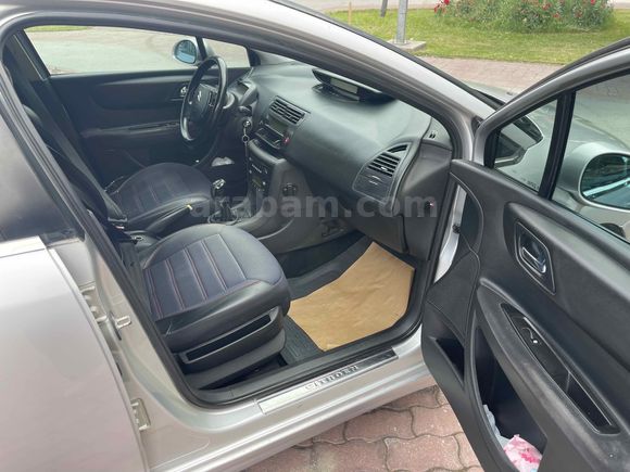     2006 Citroën C4 | Bakımlı ve Ekonomik Aile Aracı