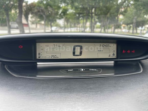     2006 Citroën C4 | Bakımlı ve Ekonomik Aile Aracı