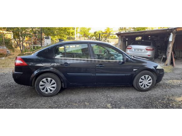 Sahibinden Renault Megane 1.6 Authentique 2005 Model  293.200 km Siyah