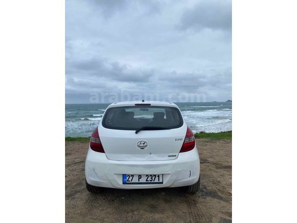 Sahibinden Hyundai i20 1.4 CRDi Team 2011 Model 