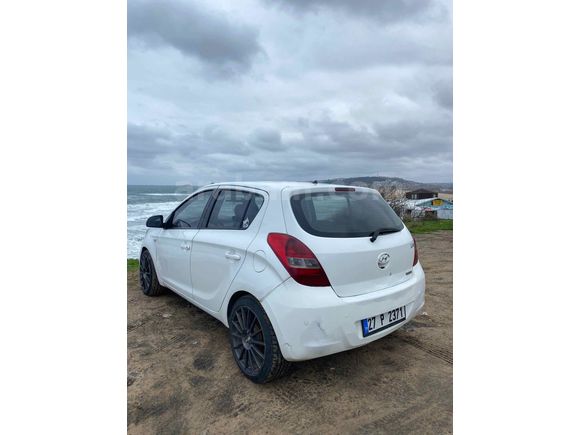 Sahibinden Hyundai i20 1.4 CRDi Team 2011 Model 