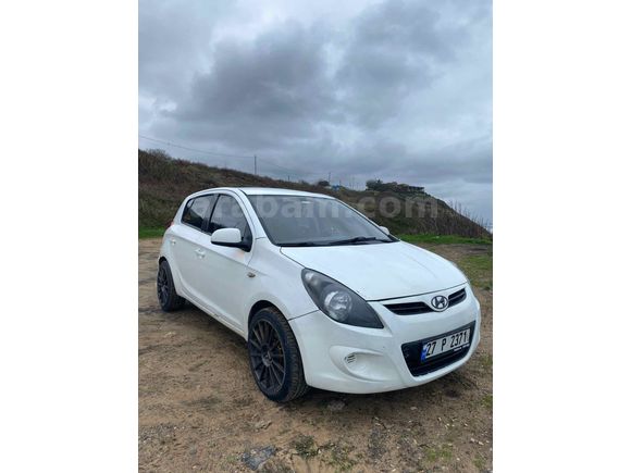 Sahibinden Hyundai i20 1.4 CRDi Team 2011 Model 