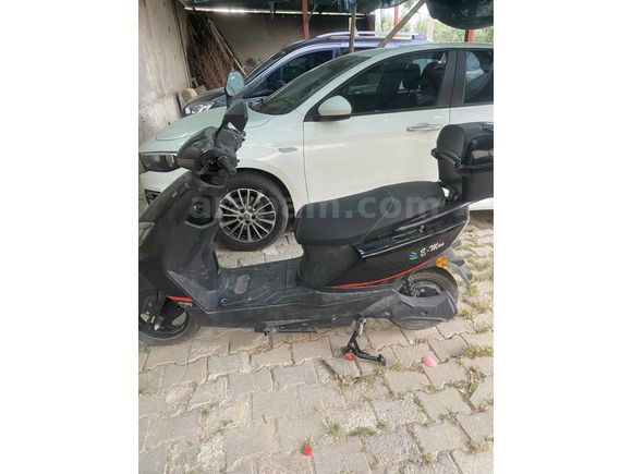 Acilll satılık elektrikli motosiklet pazarlık vardır
