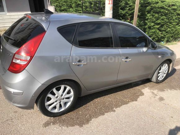 Sahibinden Hyundai i30 1.6 CRDi Mode 2011 Model 