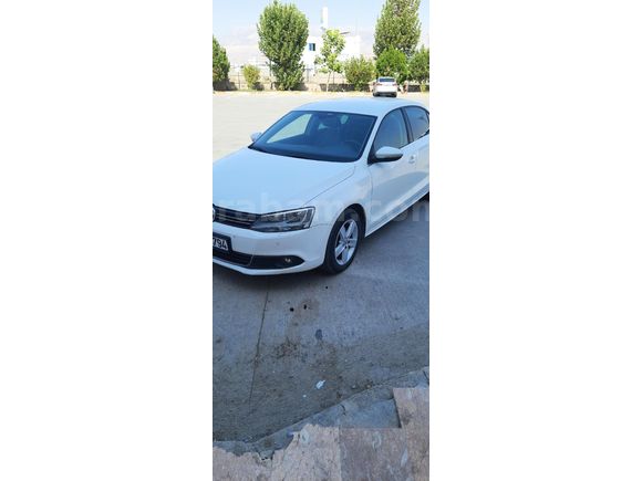 Sahibinden Volkswagen Jetta 1.6 TDi Highline 2012 Model  186.000 km Beyaz