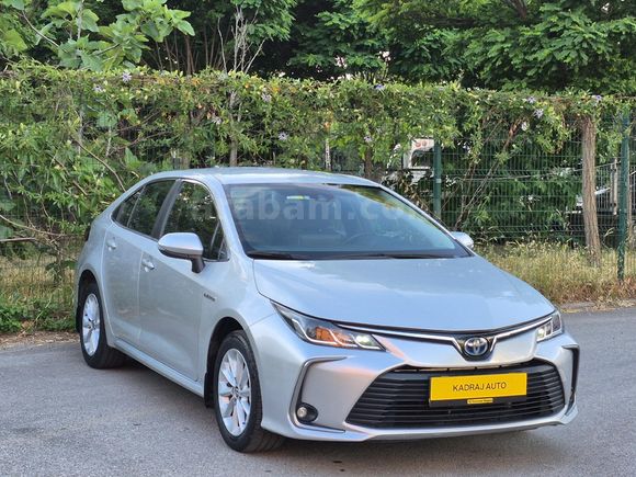 2020 COROLLA HYBRID DEĞİŞENSİZ BAKIMLI  LANSMAN RENK KARTA 12 TAKSİT