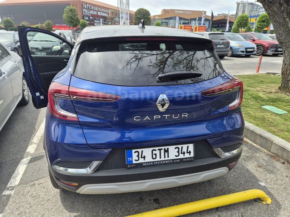 Sahibinden Renault Captur 1.3 TCe Icon 2023 Model 