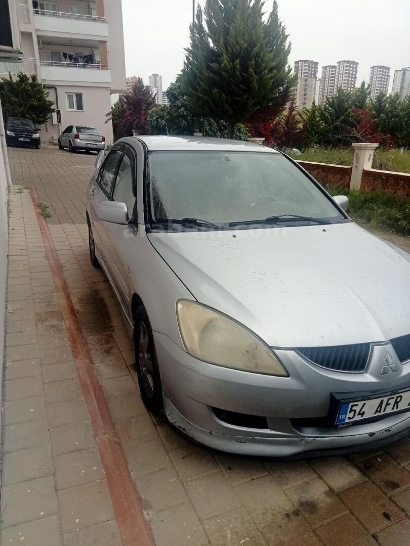 Sahibinden Mitsubishi Lancer 1.6 Comfort 2006 Model Adana 269.000 km Gri (Gümüş) 3