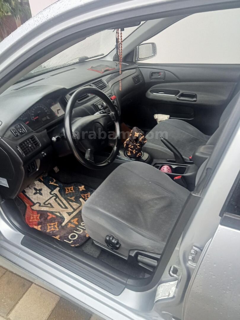 Sahibinden Mitsubishi Lancer 1.6 Comfort 2006 Model Adana 269.000 km Gri (Gümüş) 2