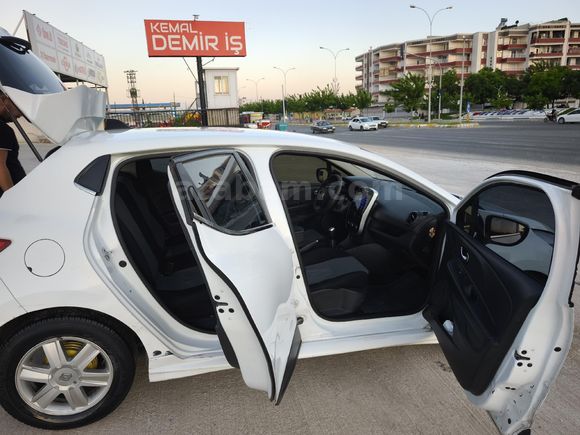 Sahibinden Renault Clio 0.9 TCe Joy 2019 Model