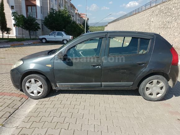 Sahibinden Dacia Sandero 1.5 dCi Ambiance 2011 Model