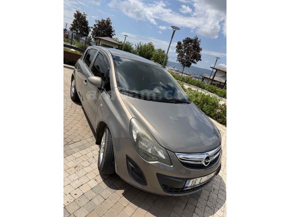 Sahibinden Opel Corsa 1.2 Twinport Essentia 2013 Model  143.400 km Kahverengi