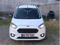 Galeriden Ford Tourneo Courier 1.5 TDCi Titanium Plus 2023 Model Van